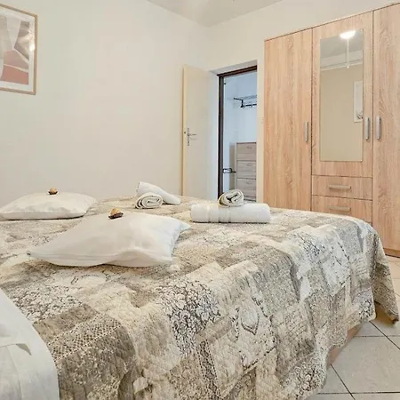 Modernes In Strandnahe Apartament Novigrad (Istria)